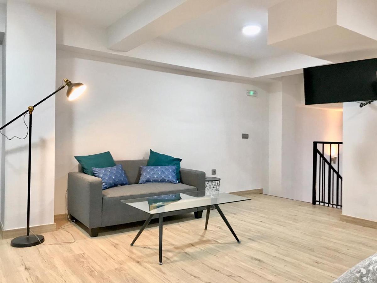 Modern & Spacious Apartment In Plaza De La Merced Малага Екстер'єр фото