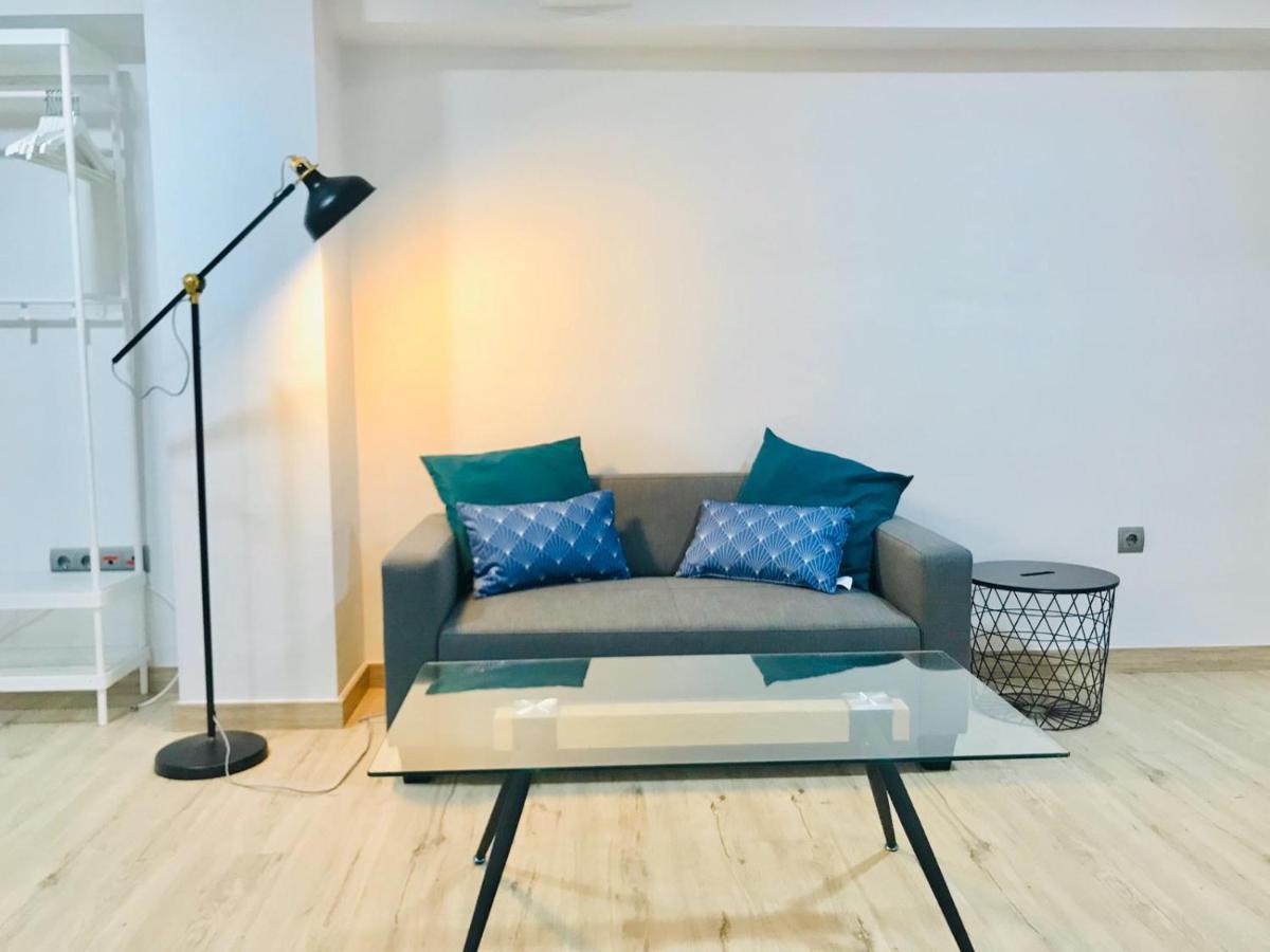 Modern & Spacious Apartment In Plaza De La Merced Малага Екстер'єр фото